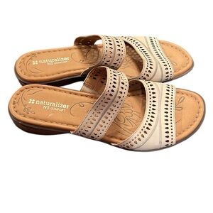 New Naturalizer Jenaya Leather Sandals Mules N5 Comfort Tan/Beige Cutouts 10W
